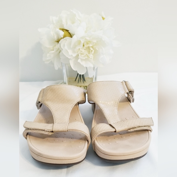 Vionic Ellie Slide Sandal - Picture 6 of 12